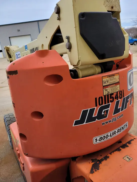 2013 JLG E400AJPN Articulating Boom Lift