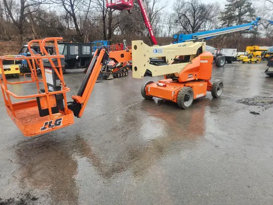 2016 JLG E450AJ Articulating Boom Lift