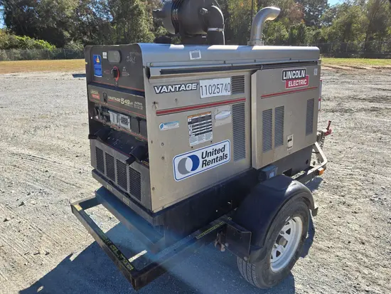 2019 Lincoln Electric VANTAGE 549 Welder