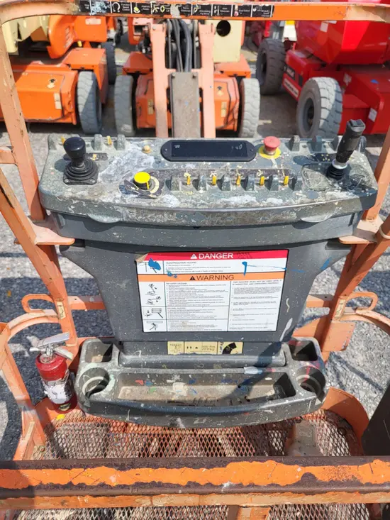2015 JLG E400AJPN Articulating Boom Lift
