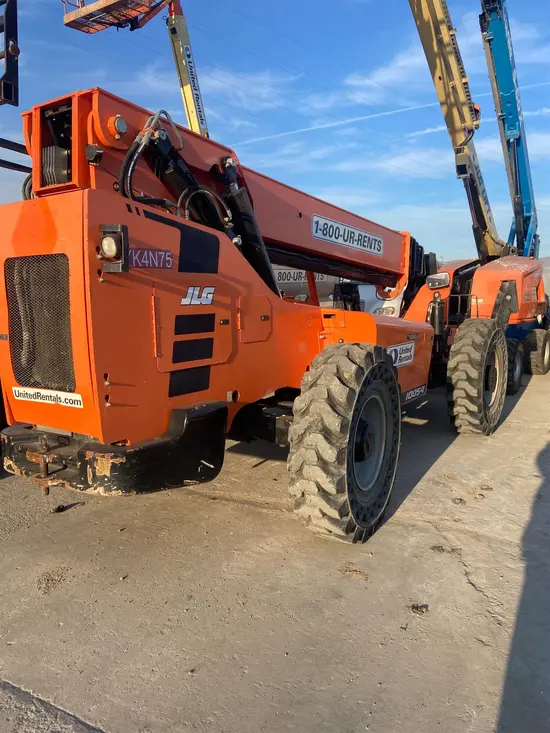 2017 SKYTRAK 10054 Forklift