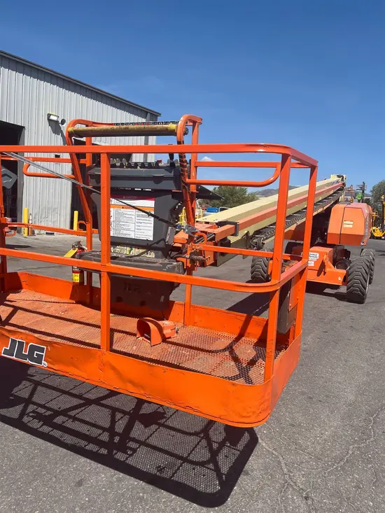 2017 JLG 800S Boom Lift