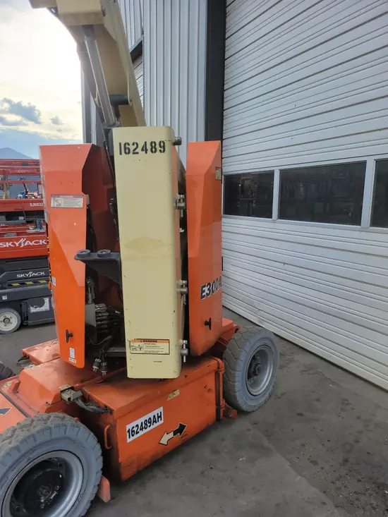 2016 JLG E300AJP Articulating Boom Lift