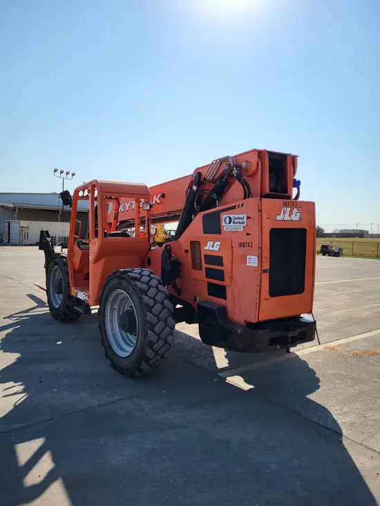 2017 SKYTRAK 10054 Forklift