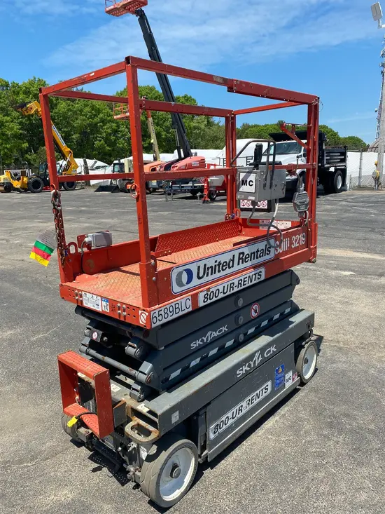 2018 Skyjack SJIII3219 Scissor Lift