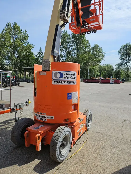 2018 JLG E300AJP Articulating Boom Lift