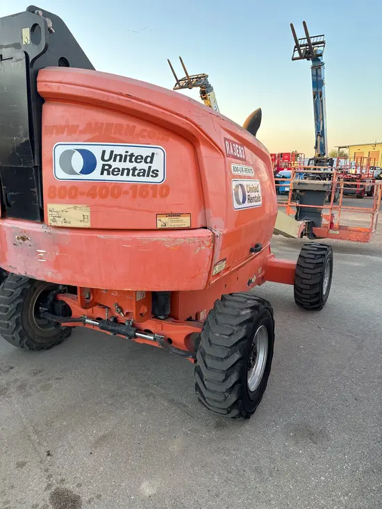 2016 JLG 400S Boom Lift