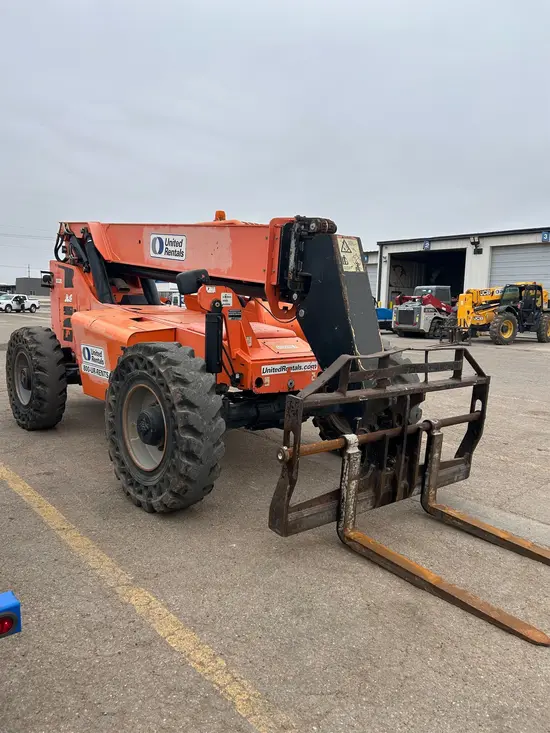 2016 SKYTRAK 8042 Forklift