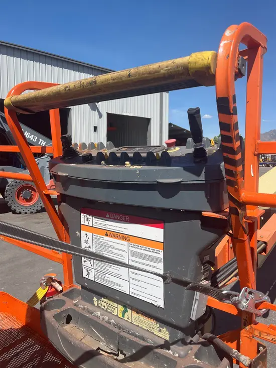 2017 JLG 800S Boom Lift