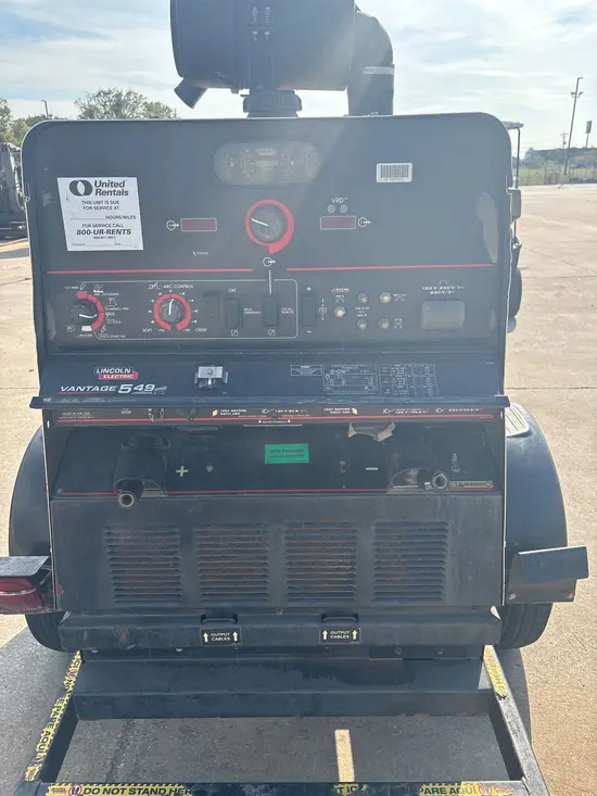 2019 Lincoln Electric VANTAGE 549 Welder