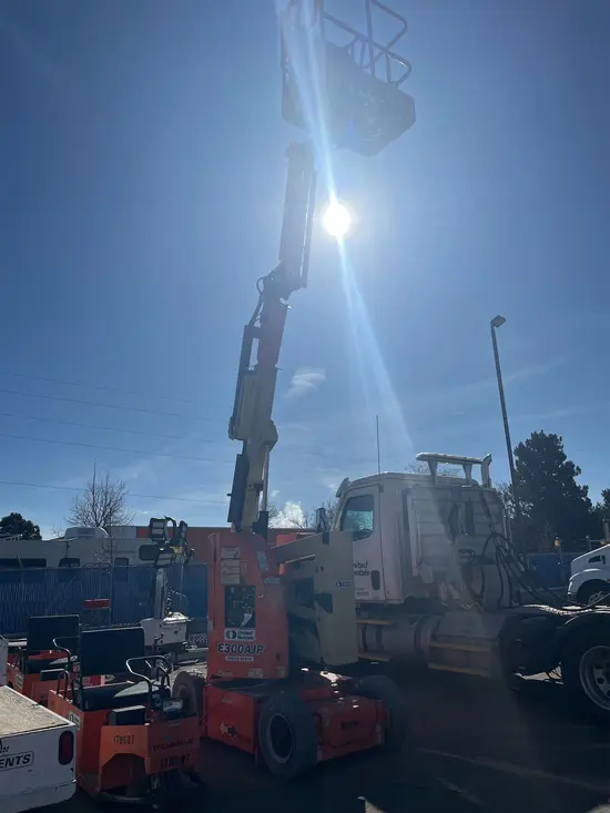 2016 JLG E300AJP Articulating Boom Lift