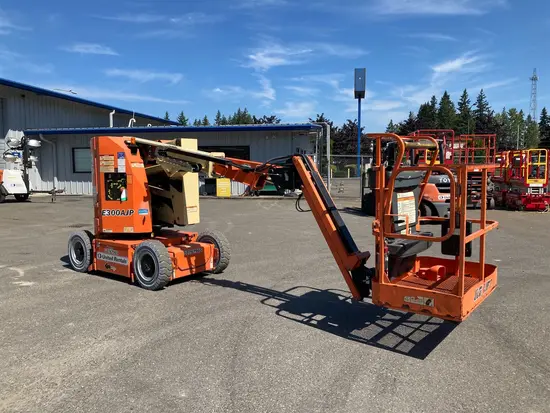 2018 JLG E300AJP Articulating Boom Lift