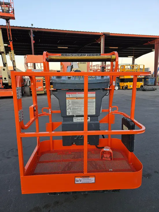 2018 JLG E300AJP Articulating Boom Lift
