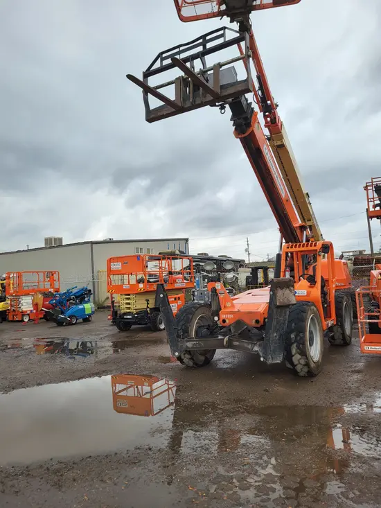 2017 SKYTRAK 10054 Forklift