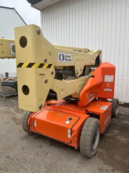 2021 JLG E400AJPN Articulating Boom Lift