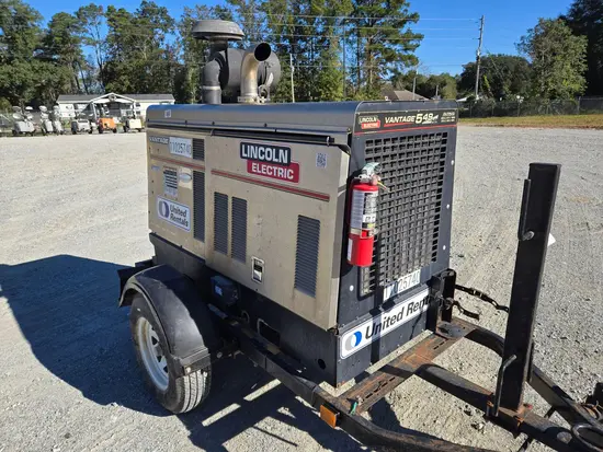 2019 Lincoln Electric VANTAGE 549 Welder