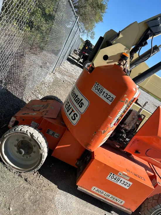2016 JLG E400AJPN Articulating Boom Lift