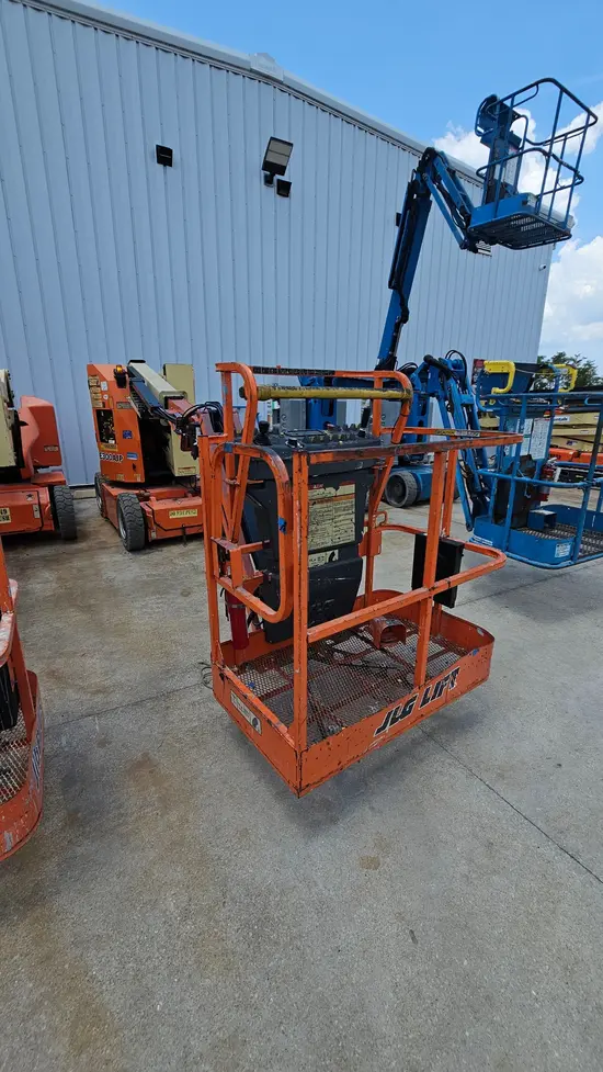 2017 JLG E300AJP Articulating Boom Lift