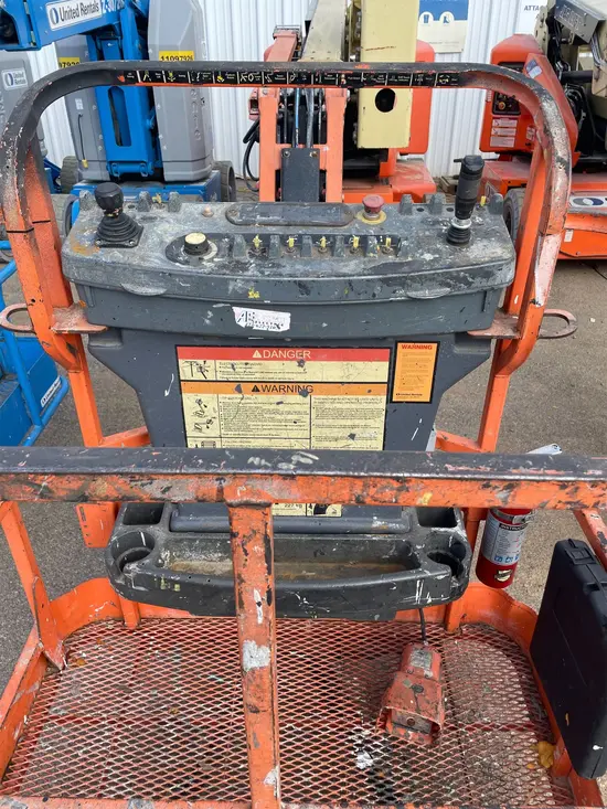 2012 JLG E400AJPN Articulating Boom Lift