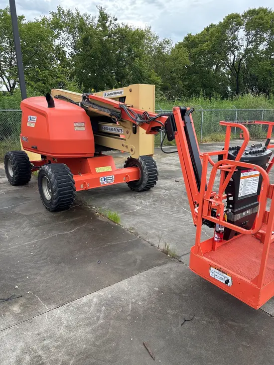 2017 JLG 450AJ Articulating Boom Lift