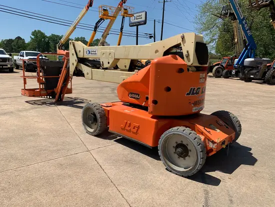 2013 JLG E450AJ Articulating Boom Lift