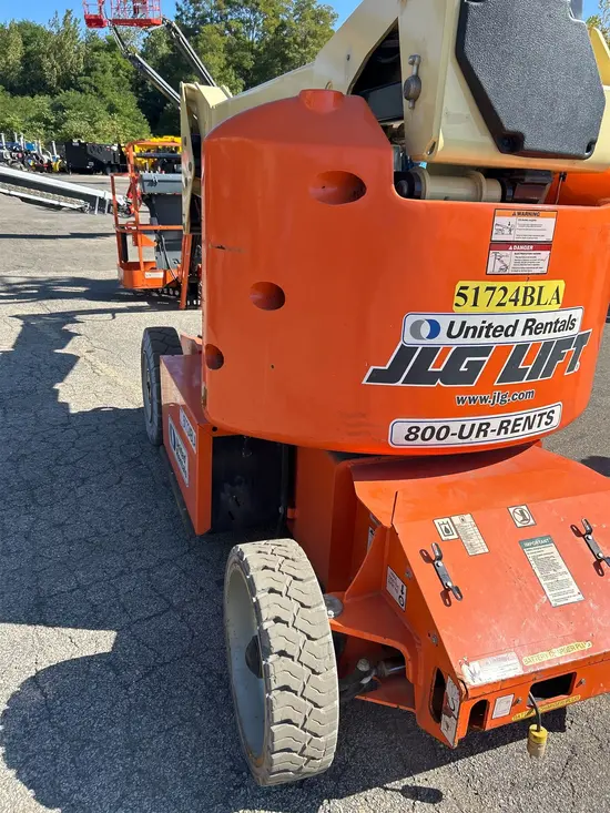 2017 JLG E400AJPN Articulating Boom Lift
