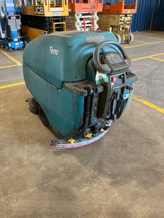 2019 Tennant T600-28 Scrubber