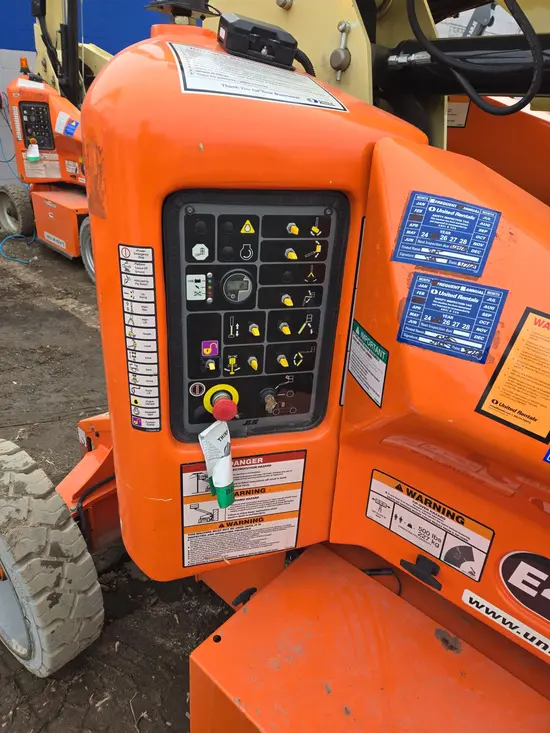 2017 JLG E450AJ Articulating Boom Lift