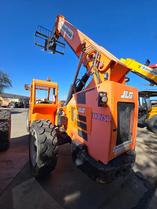 2017 SKYTRAK 8042 Forklift