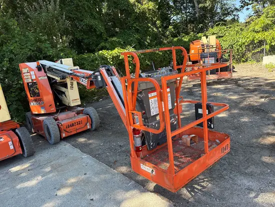 2016 JLG E300AJP Articulating Boom Lift