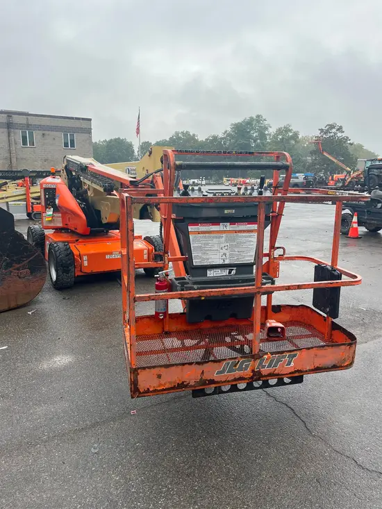 2017 JLG E450AJ Articulating Boom Lift