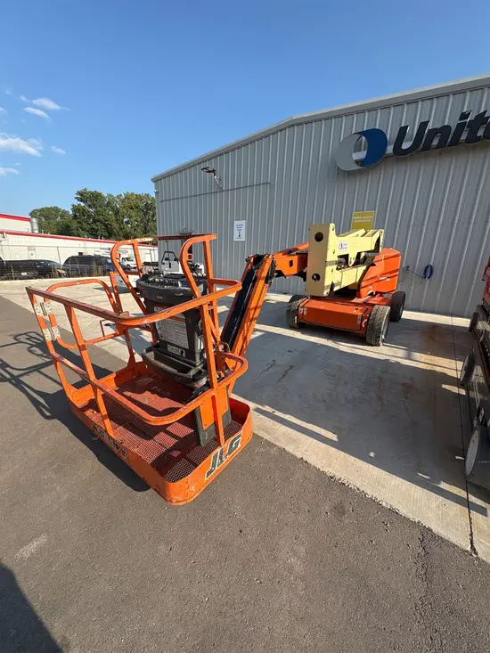 2017 JLG E450AJ Articulating Boom Lift