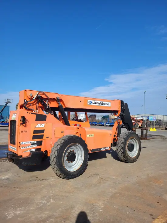 2016 SKYTRAK 6042 Forklift