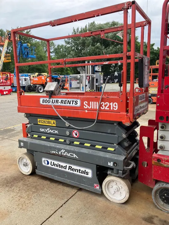 2017 Skyjack SJIII3219 Scissor Lift