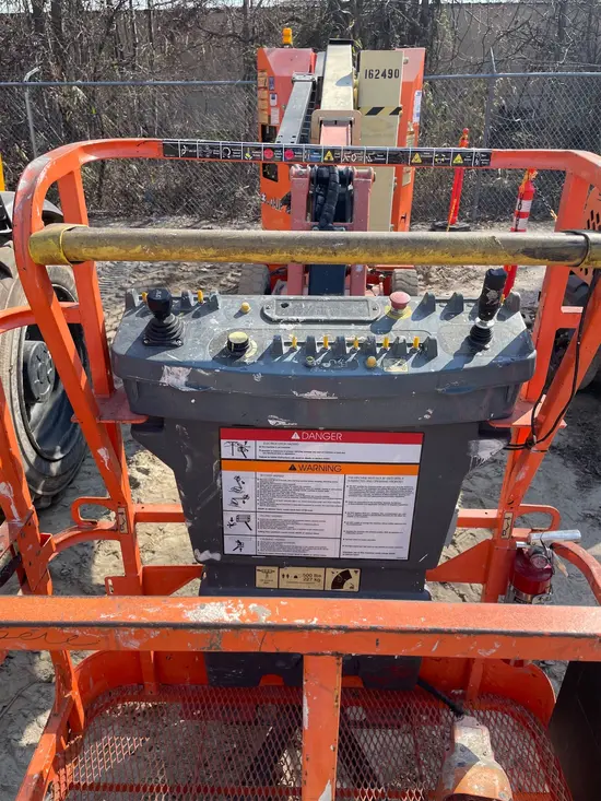 2016 JLG E300AJP Articulating Boom Lift