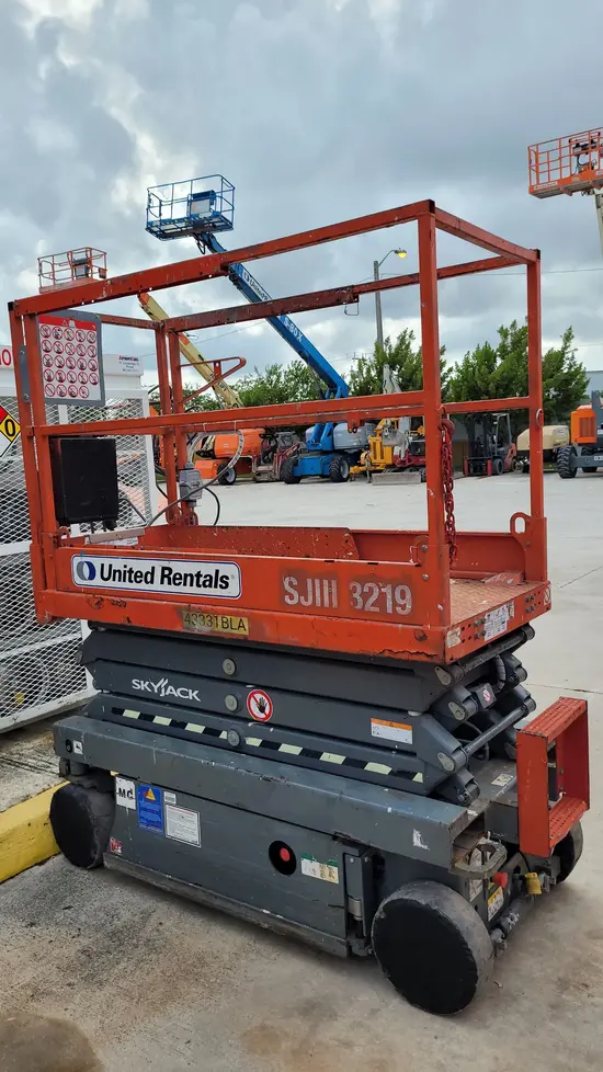 2017 Skyjack SJIII3219 Scissor Lift