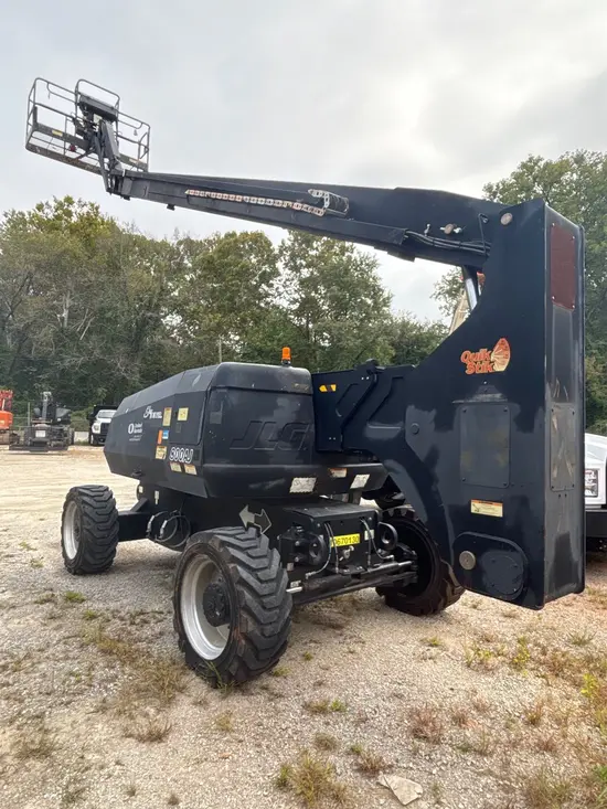 2017 JLG 800AJ Articulating Boom Lift