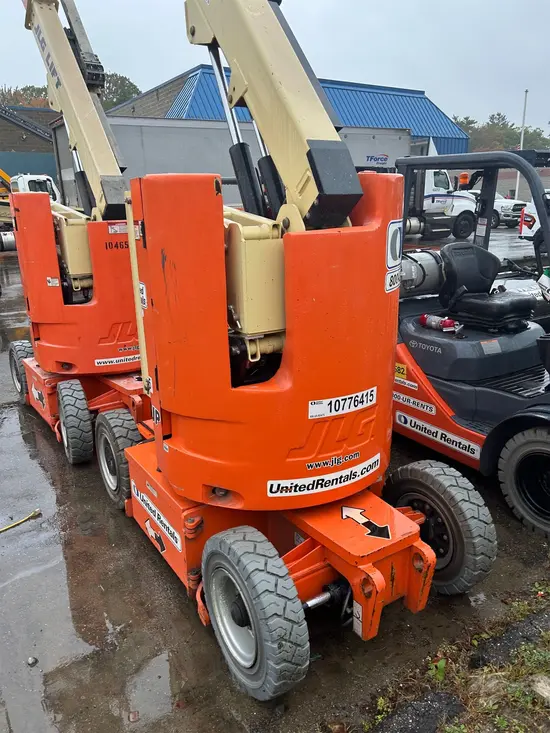 2018 JLG E300AJP Articulating Boom Lift