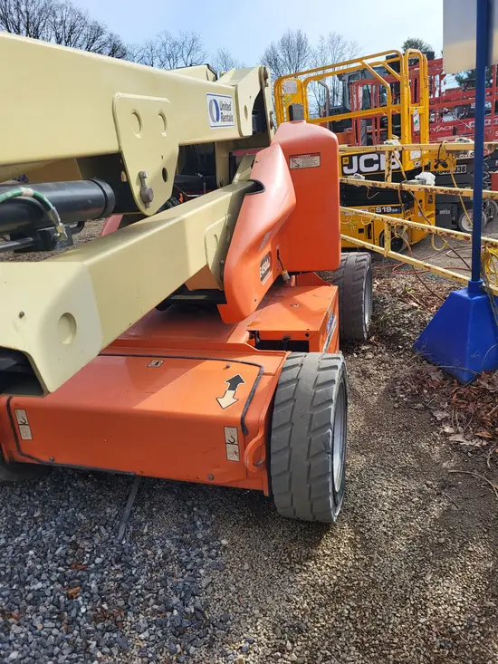 2016 JLG E450AJ Articulating Boom Lift