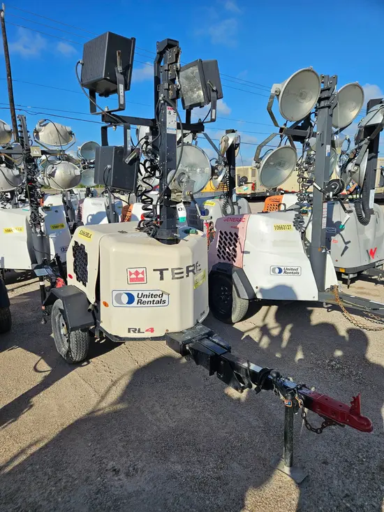 2017 Genie RL4 Portable Light Tower