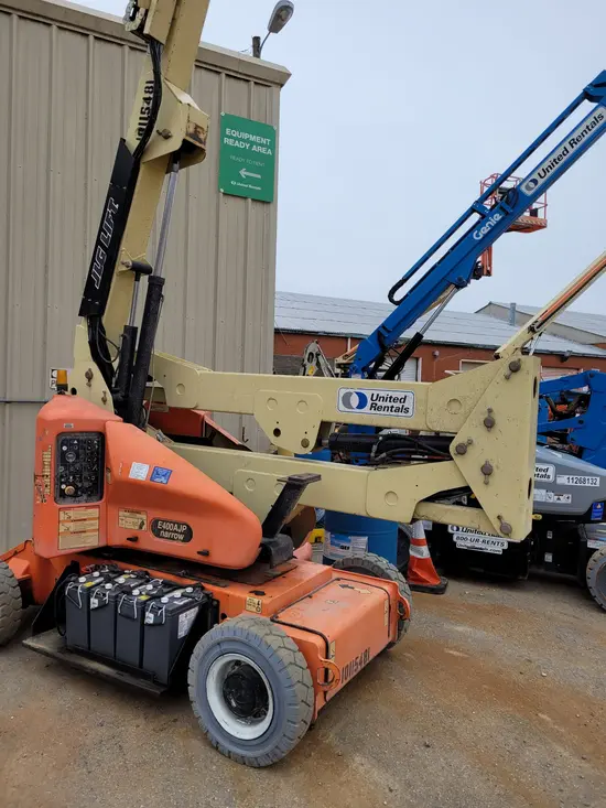2013 JLG E400AJPN Articulating Boom Lift
