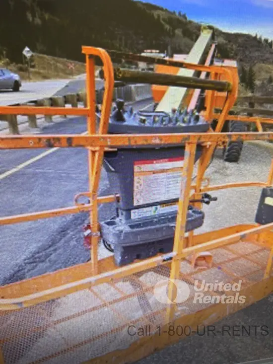 2017 JLG 800S Boom Lift