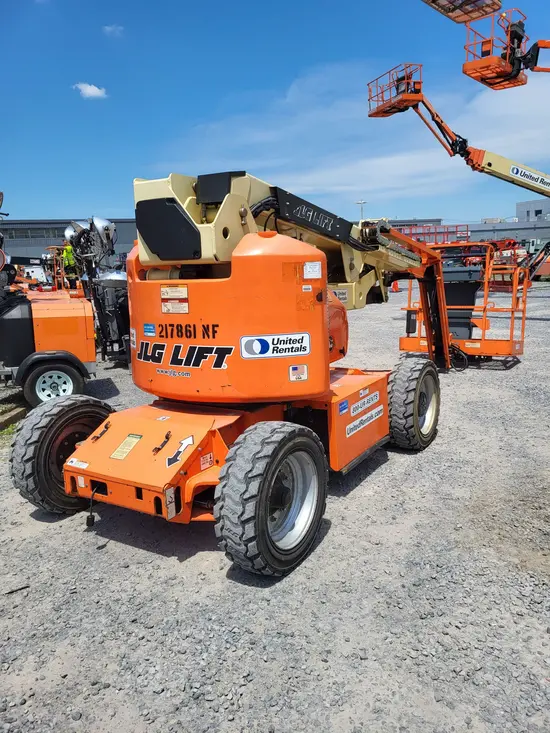 2016 JLG E450AJ Articulating Boom Lift