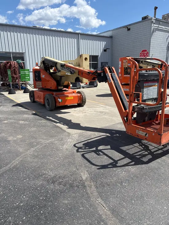 2014 JLG E400AJPN Articulating Boom Lift