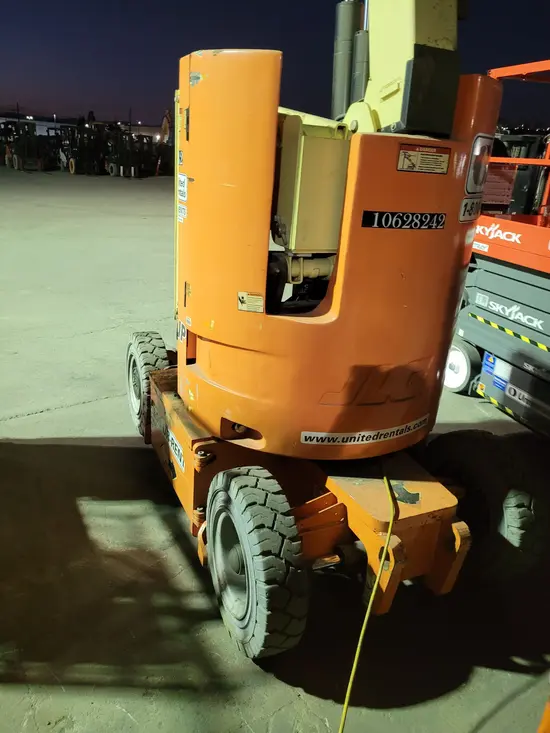 2017 JLG E300AJP Articulating Boom Lift