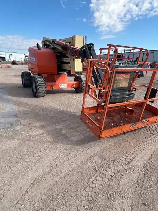 2017 JLG 450AJ Articulating Boom Lift