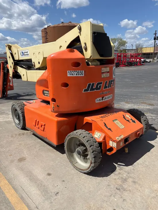 2014 JLG E400AJPN Articulating Boom Lift