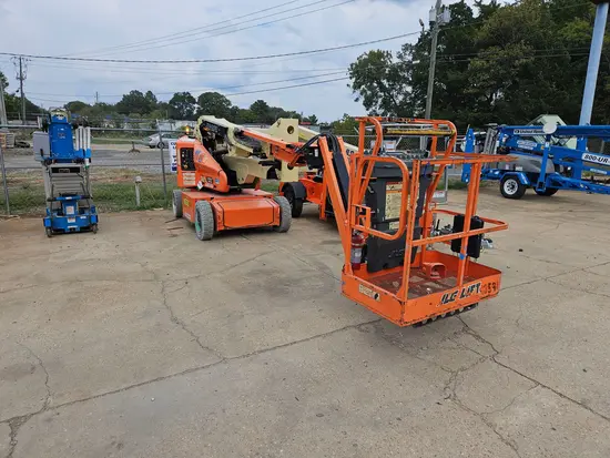 2017 JLG E400AJPN Articulating Boom Lift