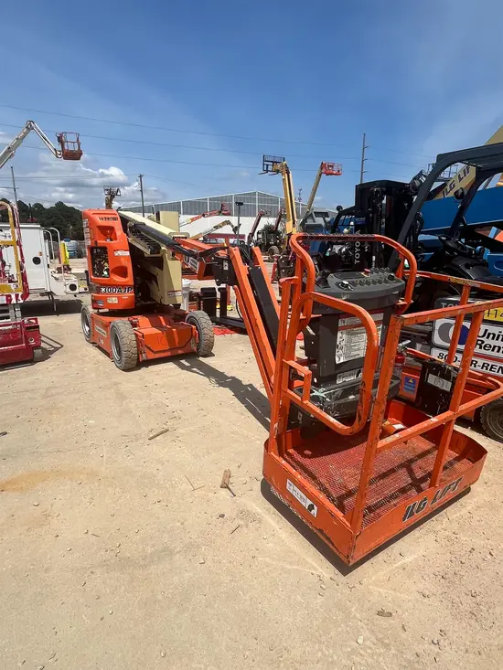 2014 JLG E300AJP Articulating Boom Lift