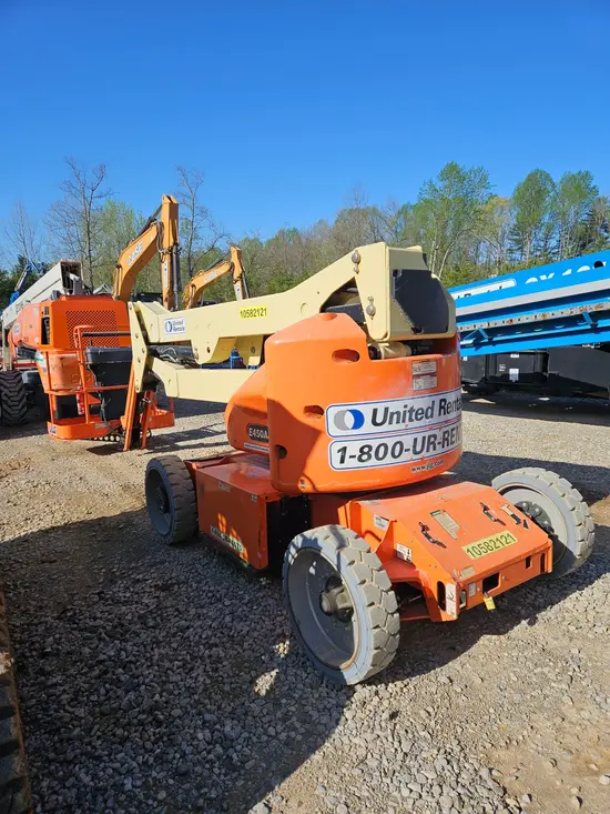 2017 JLG E450AJ Articulating Boom Lift